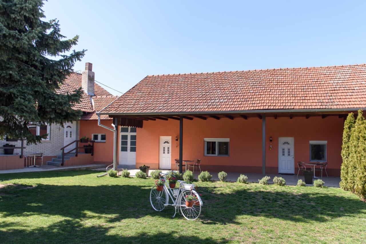 Dumalux Garden Subotica Exterior foto